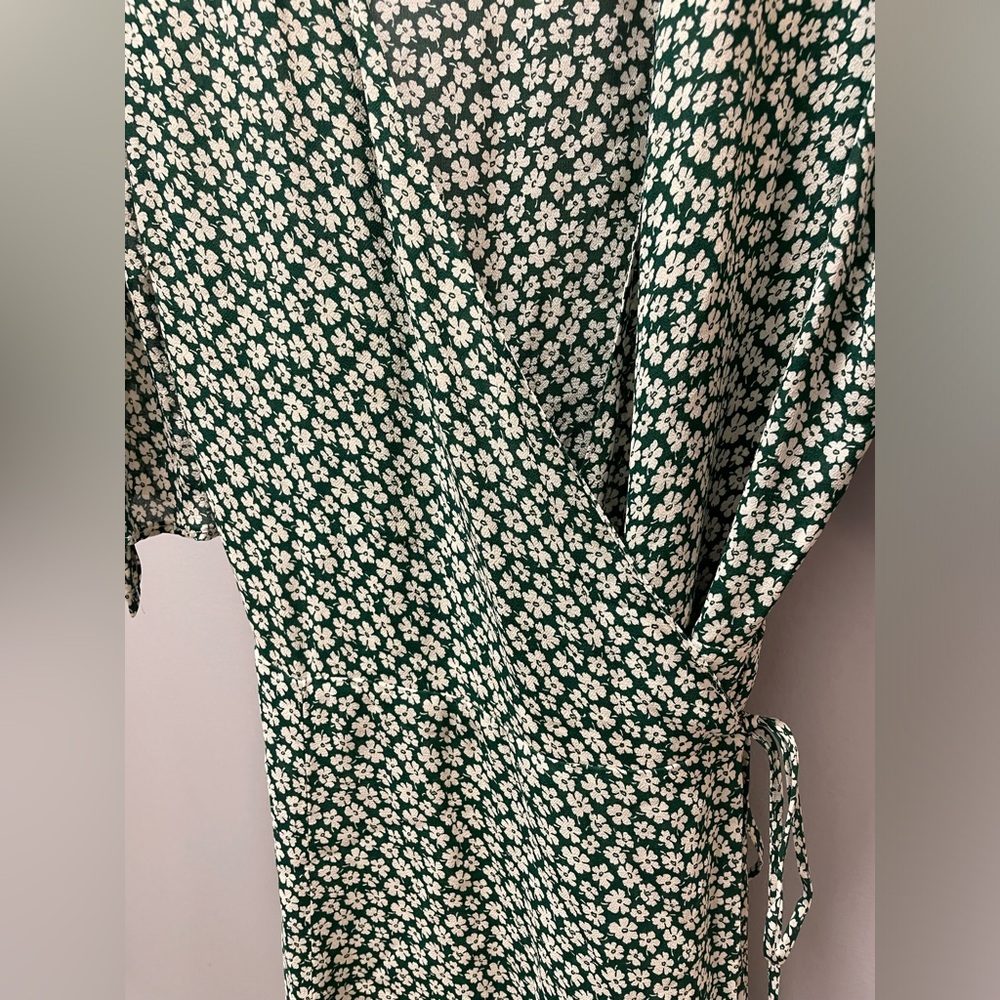 Sammy Green Floral Wrap Dress from Reformation - Picture 9 of 12